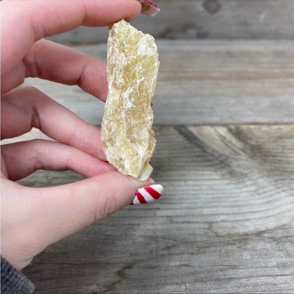 Raw Honey Onyx Pieces - Small x3 - Picture 6 of 6